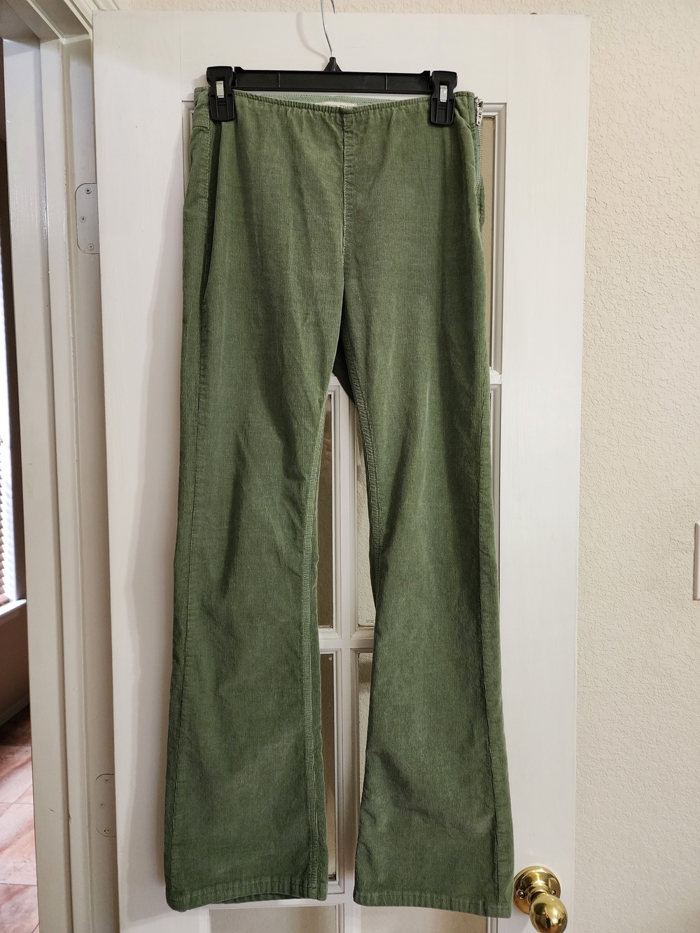 Free People We The Free Green Corduroy Pull On Flare Pants Boho 27 READ DESC